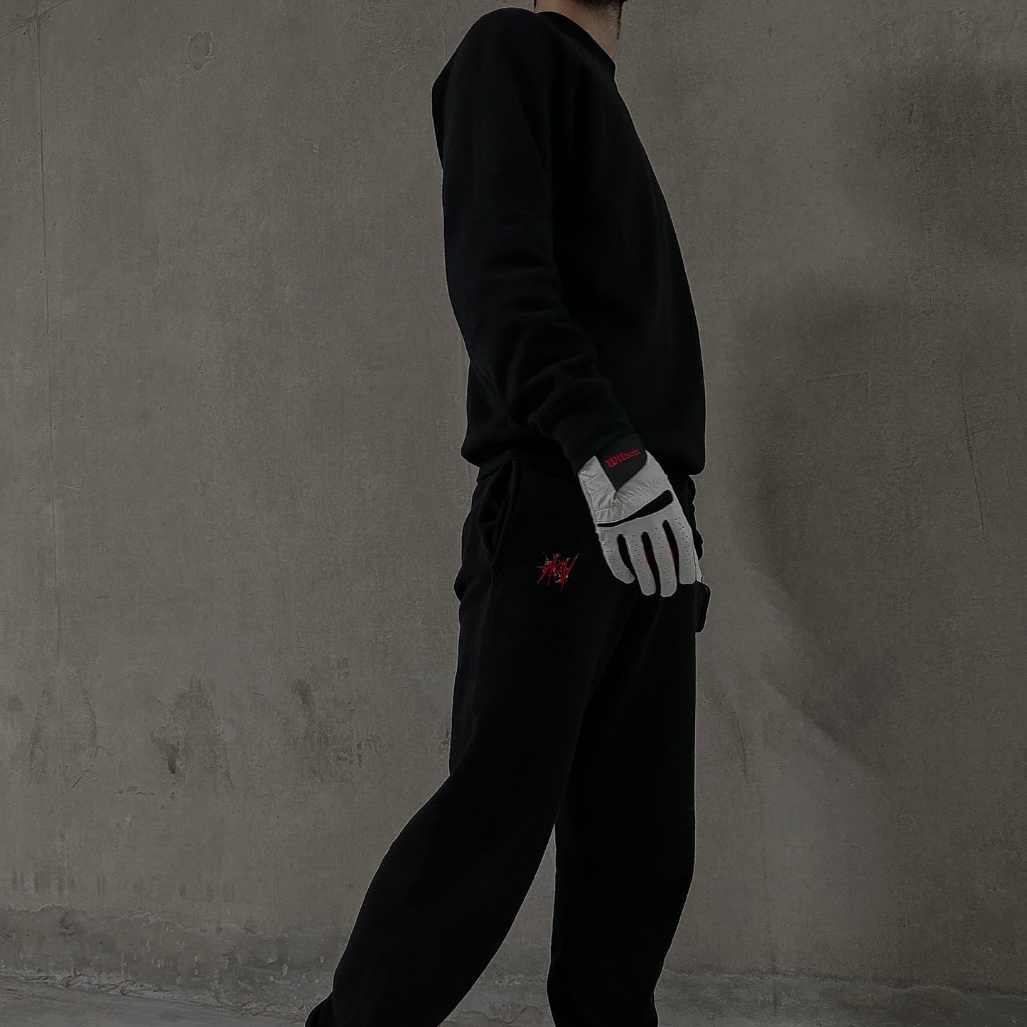 AOV Embroidered Sweatpants