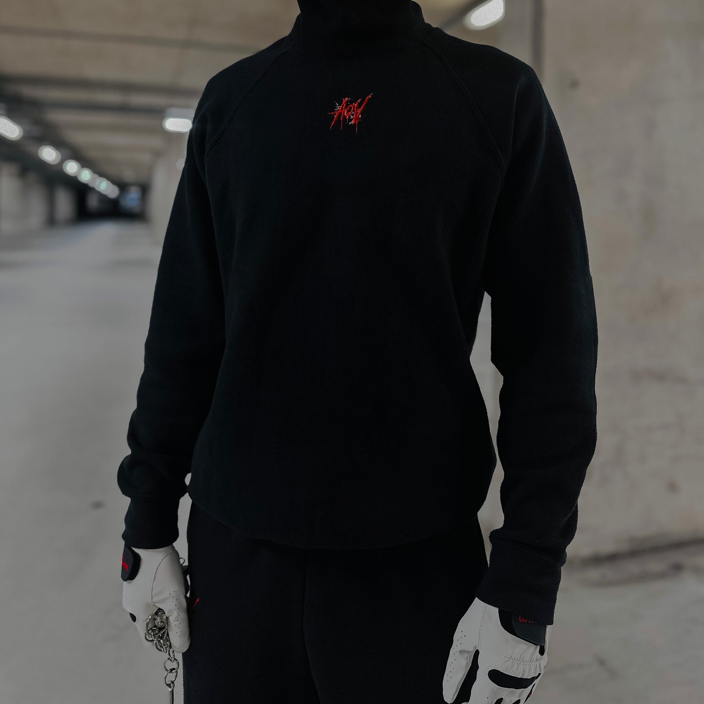 AOV Embroidered Sweatshirt